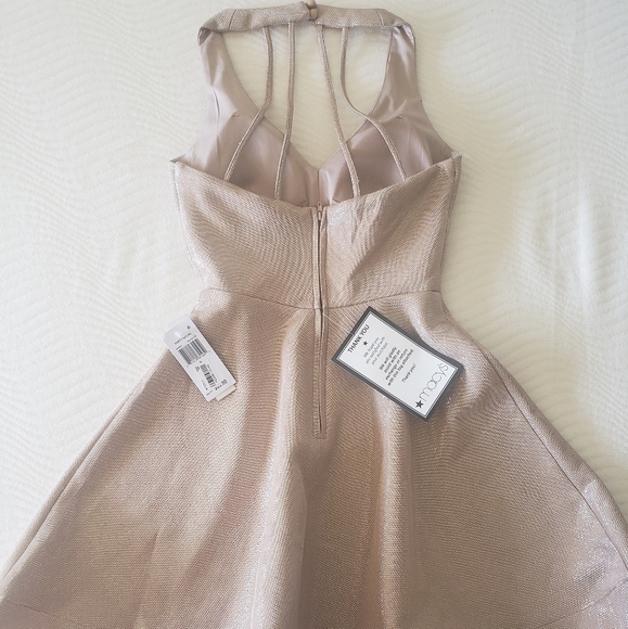 Dress - Picture 3 of 4